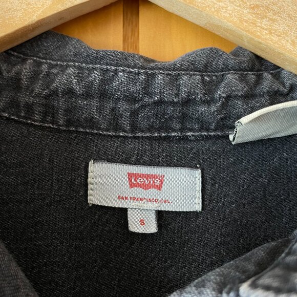 Levi's Faded Black Denim Shirt Small - Picture 3 of 5